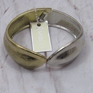 Fashion gold and silver bracelet